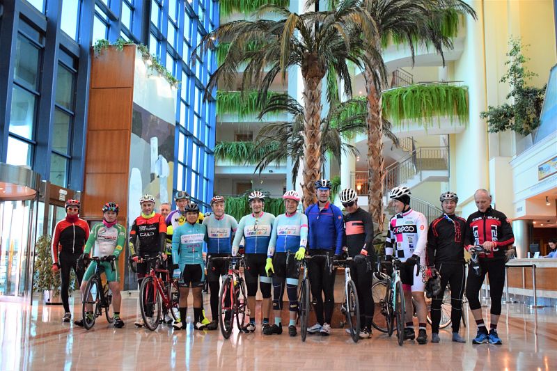 viajes_bici_maestrat_stage_ciclismo_peñiscola_hotel_plaza_suites